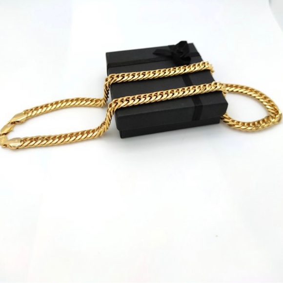 - Beautiful Valentine’s Day 24k Gold layered men’s double curb Cuban link chain - Picture 4 of 4